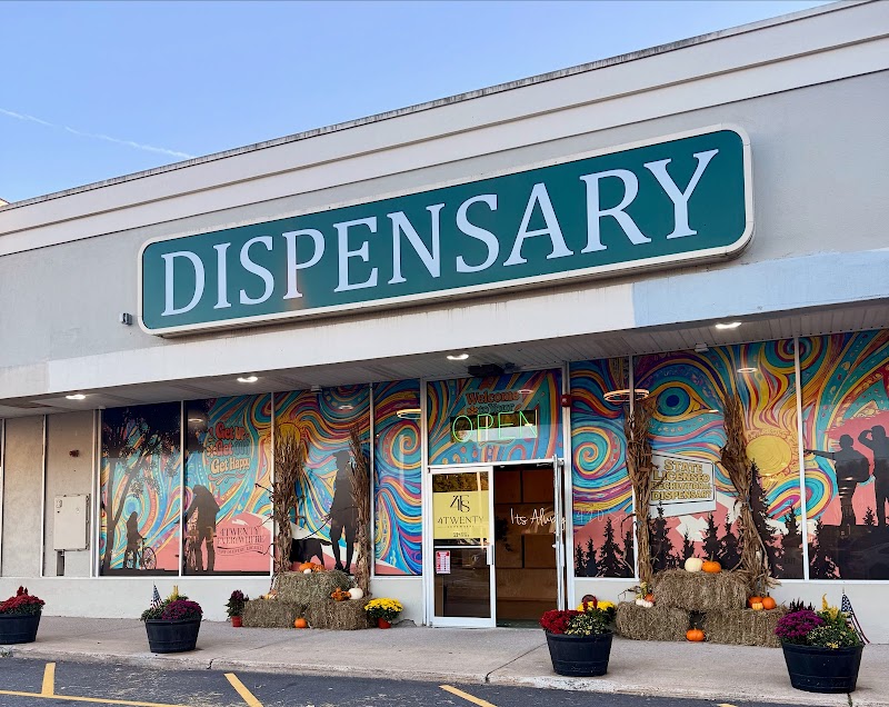 4TwentySomewhere Weed Dispensary storefront photo