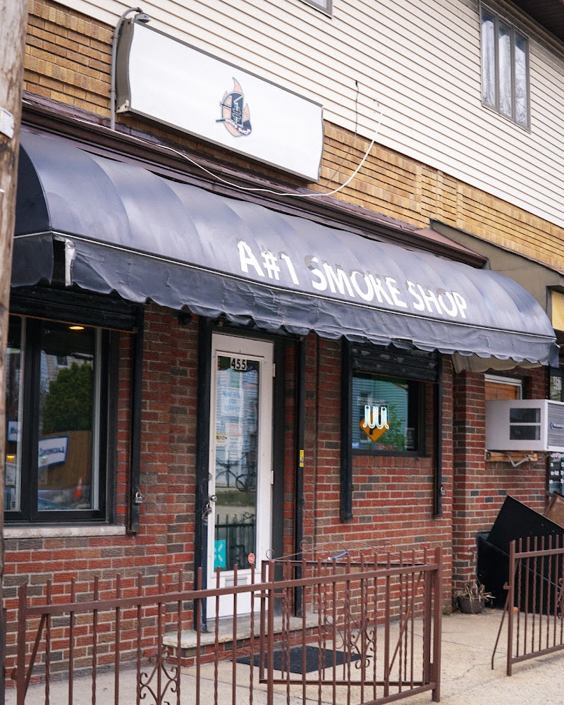 Raw Smoke & Convenience & Novelty Store storefront photo